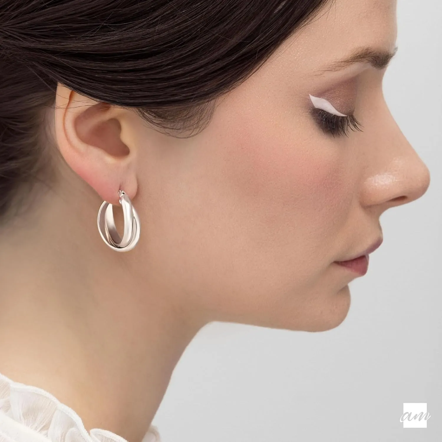 Amberta Silver Gold Plated Chunky Twisted Hoop Earrings | Hypoallergenic 925 Sterling Silver Post | Round Statement Bold Hoops for Women, Classy Gift Lightweight