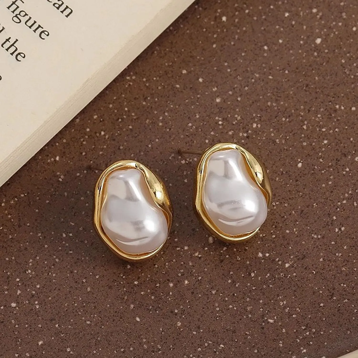 Baroque Pearl Stud Earrings For Women 14k Gold Plated Irregular Pearl Earrings Chunky Big Pearl Earrings Vintage Pearl Statement Earrings Jewelry Gift For Women