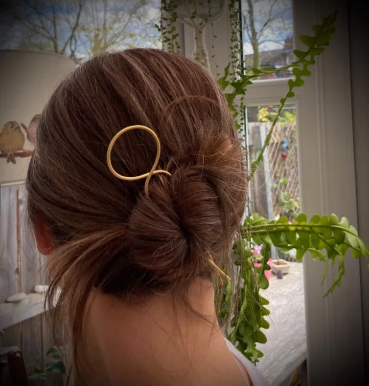 Bella Hair Pin - Wavy