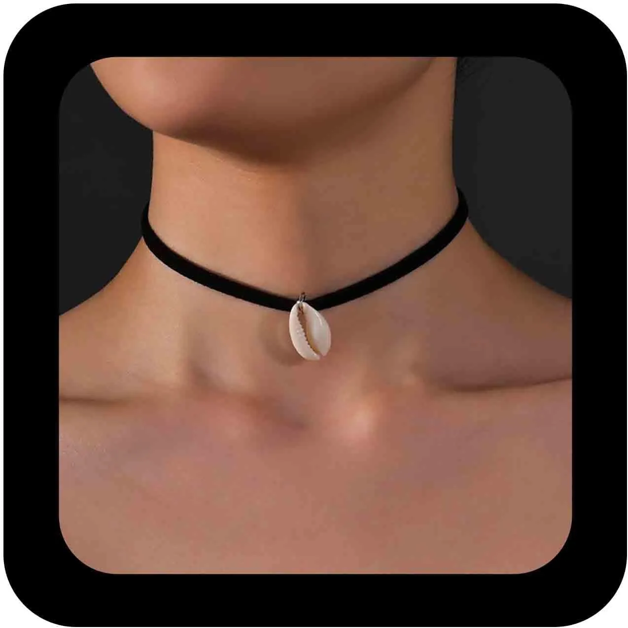 Bohemian Leather Shell Choker Necklace Cowrie Shell Pendant Necklace Black Suede Rope Collar Necklaces Seashell Velvet Cord Chain Necklaces Jewelry for Women