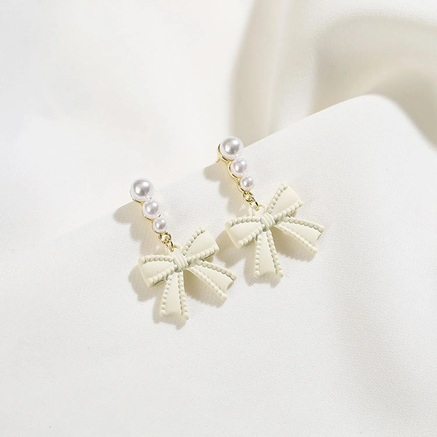 Bow Earrings for Women Pearl Stud Earrings Black Pearl Bow Dangle Drop Earring Trendy Flocking Tassel Jewelry Gifts for Women