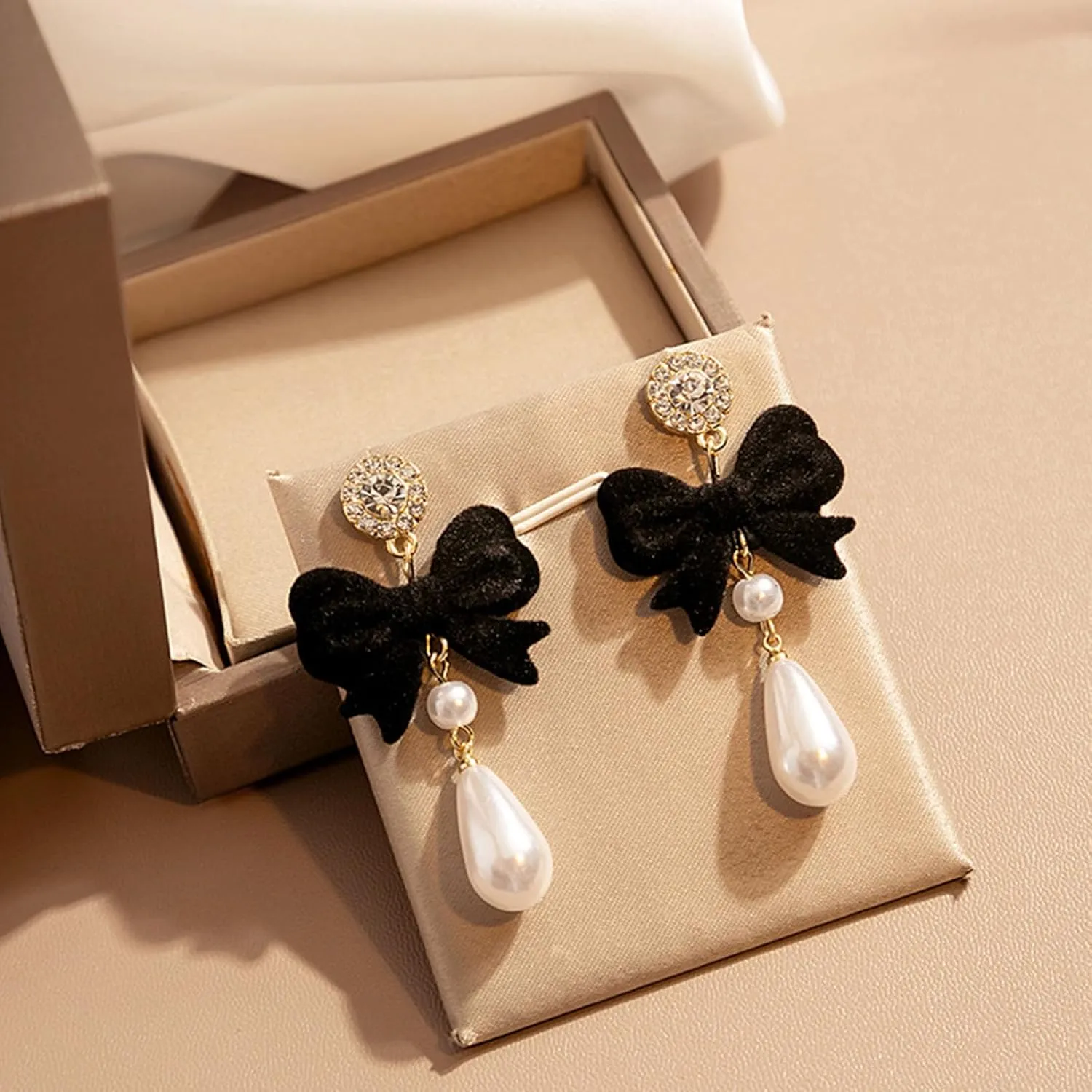 Bow Earrings for Women Pearl Stud Earrings Black Pearl Bow Dangle Drop Earring Trendy Flocking Tassel Jewelry Gifts for Women