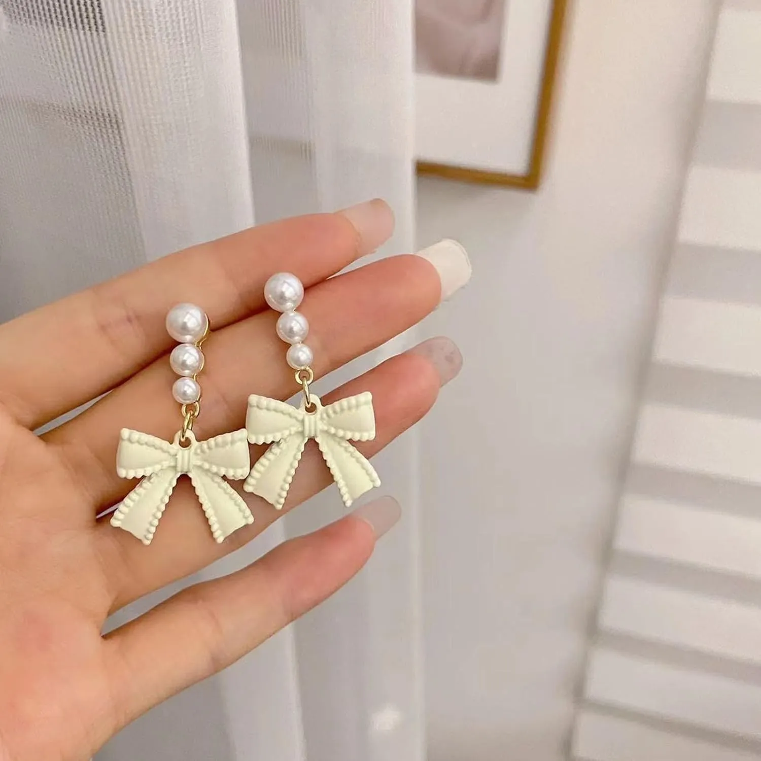 Bow Earrings for Women Pearl Stud Earrings Black Pearl Bow Dangle Drop Earring Trendy Flocking Tassel Jewelry Gifts for Women