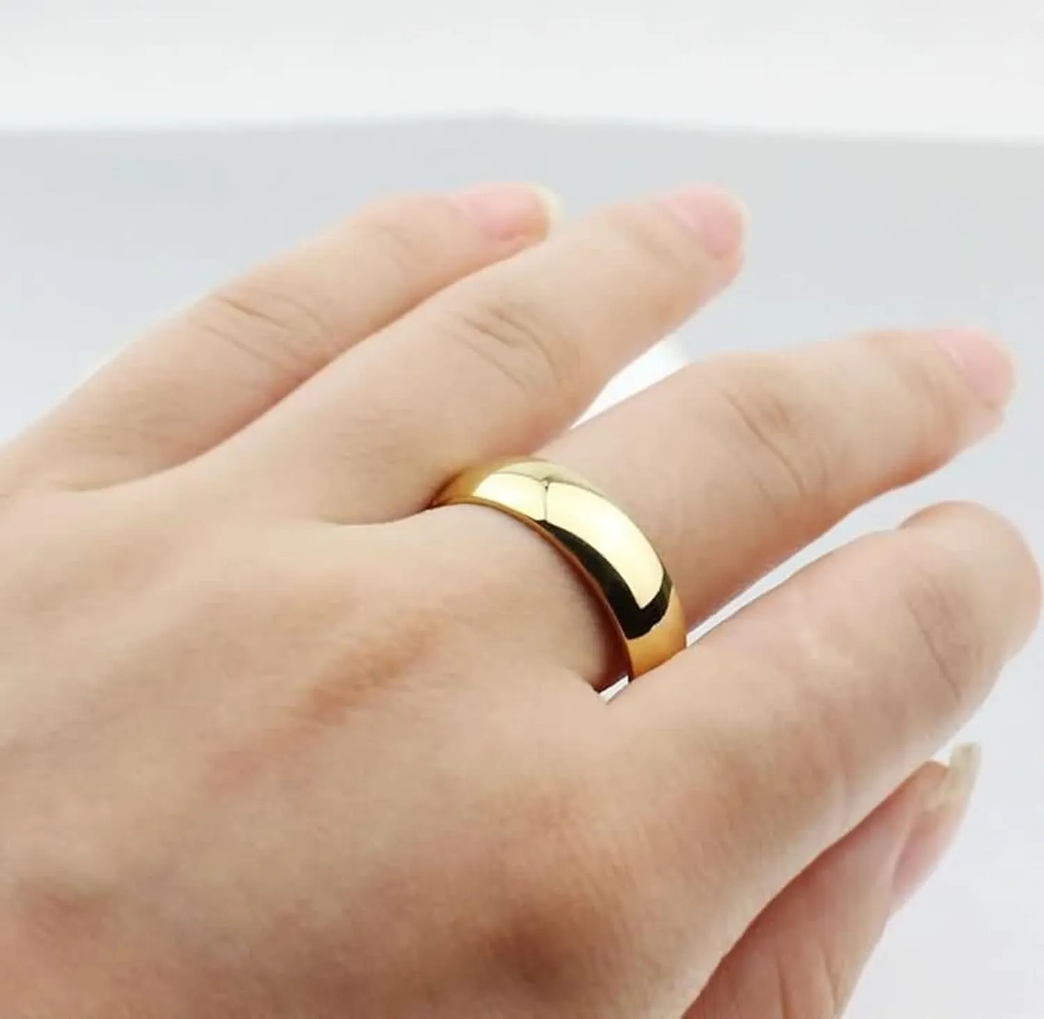 Couple Ring Free Engrave Promise Rings for Couples,Couple Rings Stainless Steel Gold Ring with 4/6MM Round Simple Polished Rings for Couple