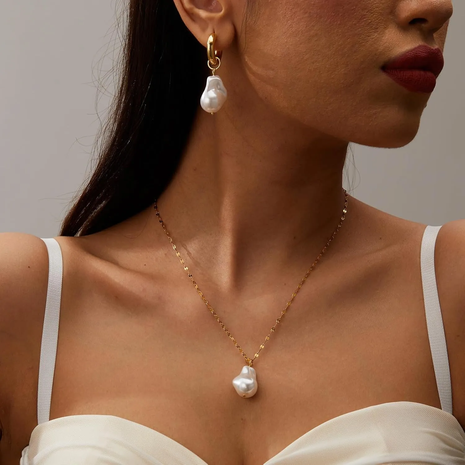 Dainty Pearl Earrings for Women Gold Pearl Drop Earrings Baroque Pearl Earrings White Pearl Wedding Earrings Chunky Hoop Earrings Hypoallergenic Jewelry