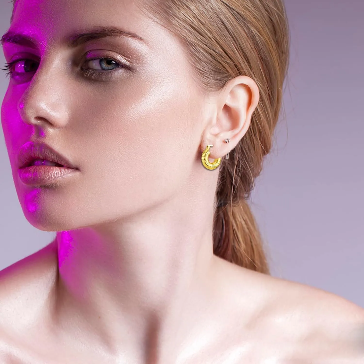 DS Chunky Gold Hoop Earrings for Women 18K Gold Plated Pure copper Lightweight Dainty Rounded Thick Gold Hoops Earrings Small Hoop Fashion Minimalist Jewelry Birthday Gift for Women Girls