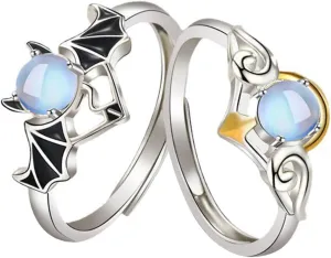 FRCOLOR 2Pcs Matching Angel and Devil Rings Creative Moonstone Couple Rings for Lovers Stylish Valentine's Day Present for Him and Her Unique Relationship Jewelry