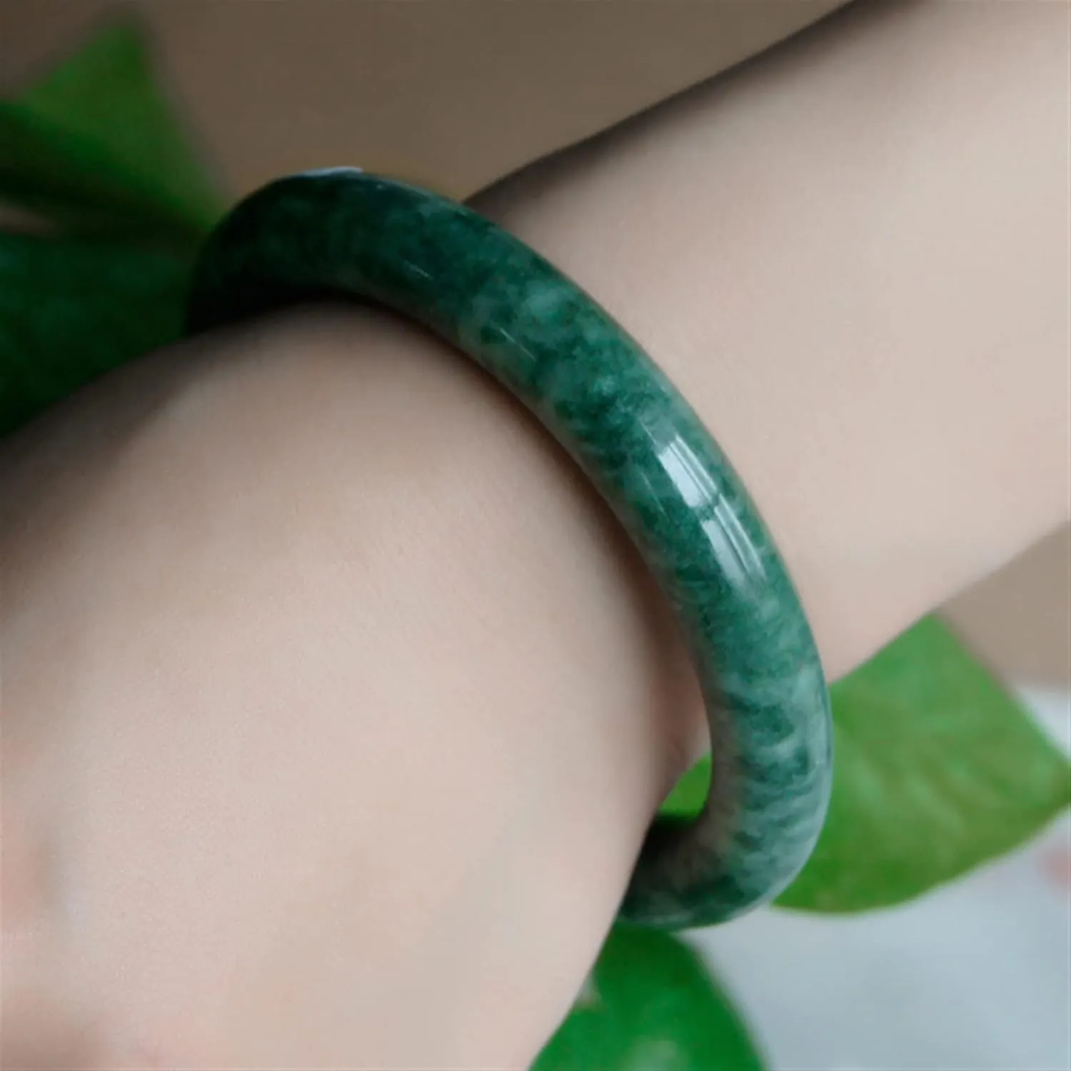 Genuine Green Jade Bangle Bracelet for Women, Natural Jadeite Bangles Jewelry with Certificate (Size : 56mm)
