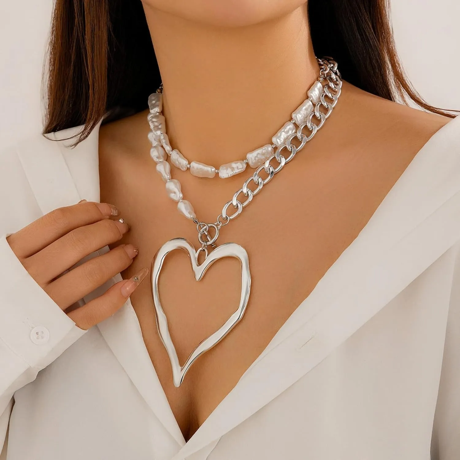 Large Heart Necklaces for Women Chunky Love Pearl Choker Necklaces Exaggerated Large Hollow Heart Pendant Necklace Statement Necklace for Women Dainty Jewelry Gifts