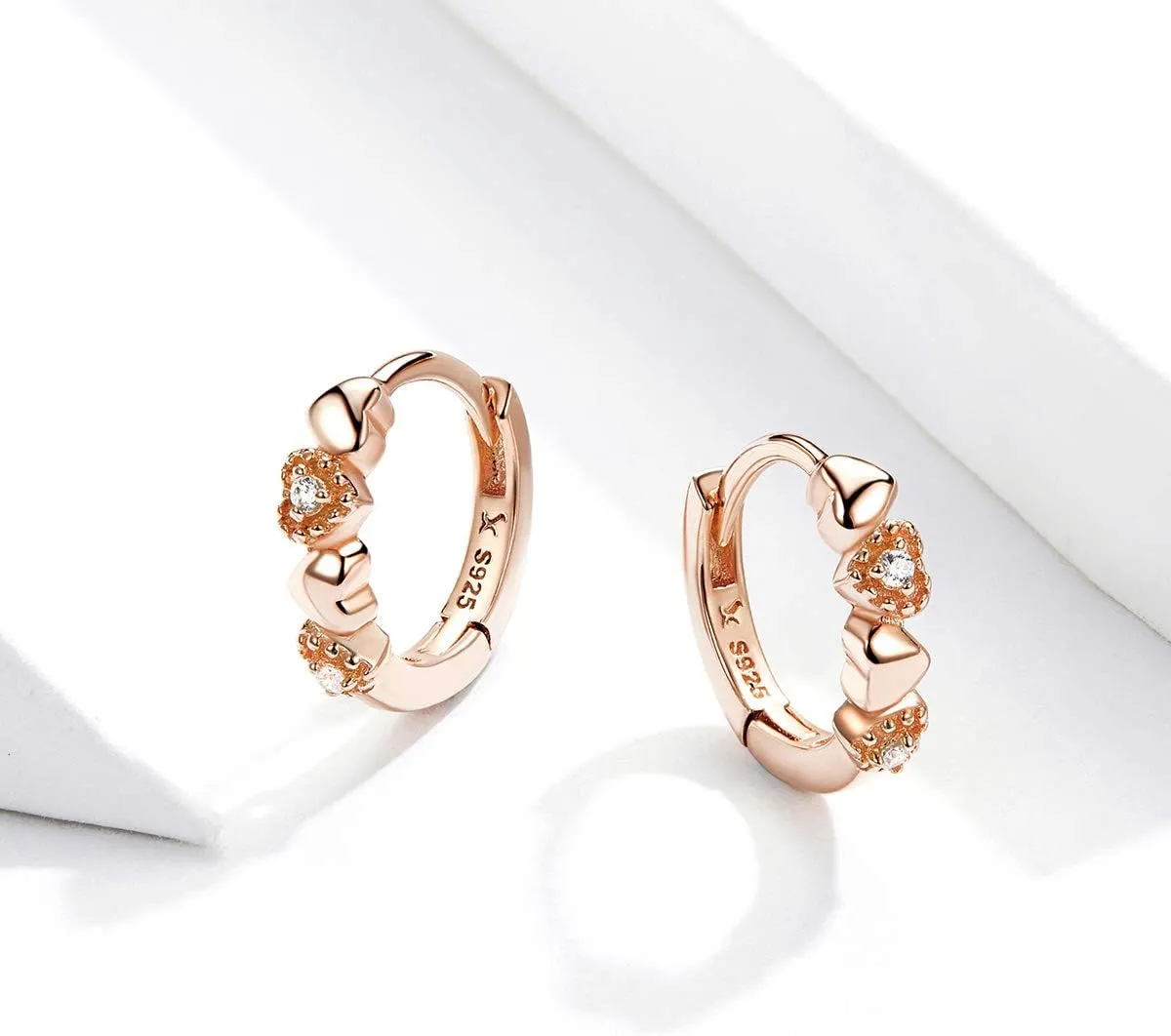 Leaf Huggie Hoop Earrings Small Hoop Earrings for Women 925 Sterling Silver Huggie Earrings Cute Earrings Hypoallergenic Huggie Hoop Earrings Jewelry Gifts for Women