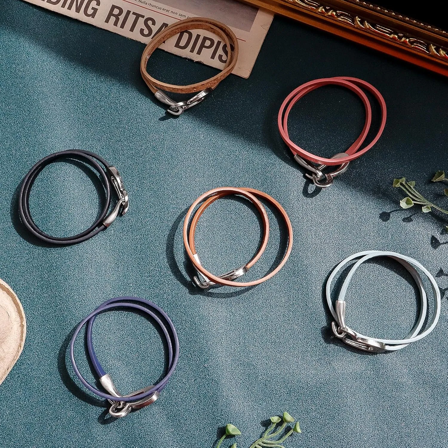 Leather Heart Bracelet for Women Leather Choker Collar Necklace Charm Bracelets Heart Warp Bracelet Trendy Jewelry Valentines Day Gifts for Her