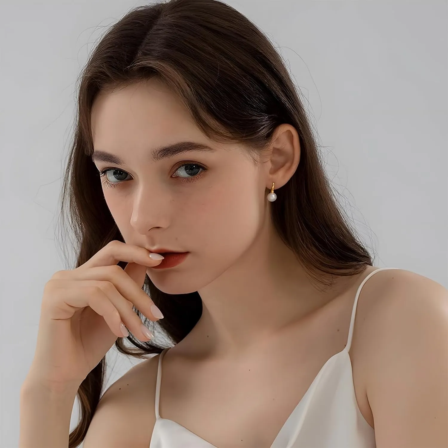 Pearl Earrings for Women Minimalist Pearl Drop Earrings Elegant Gold Leverback Pearl Dangle Earrings Wedding jewelry Bridesmaid Gifts