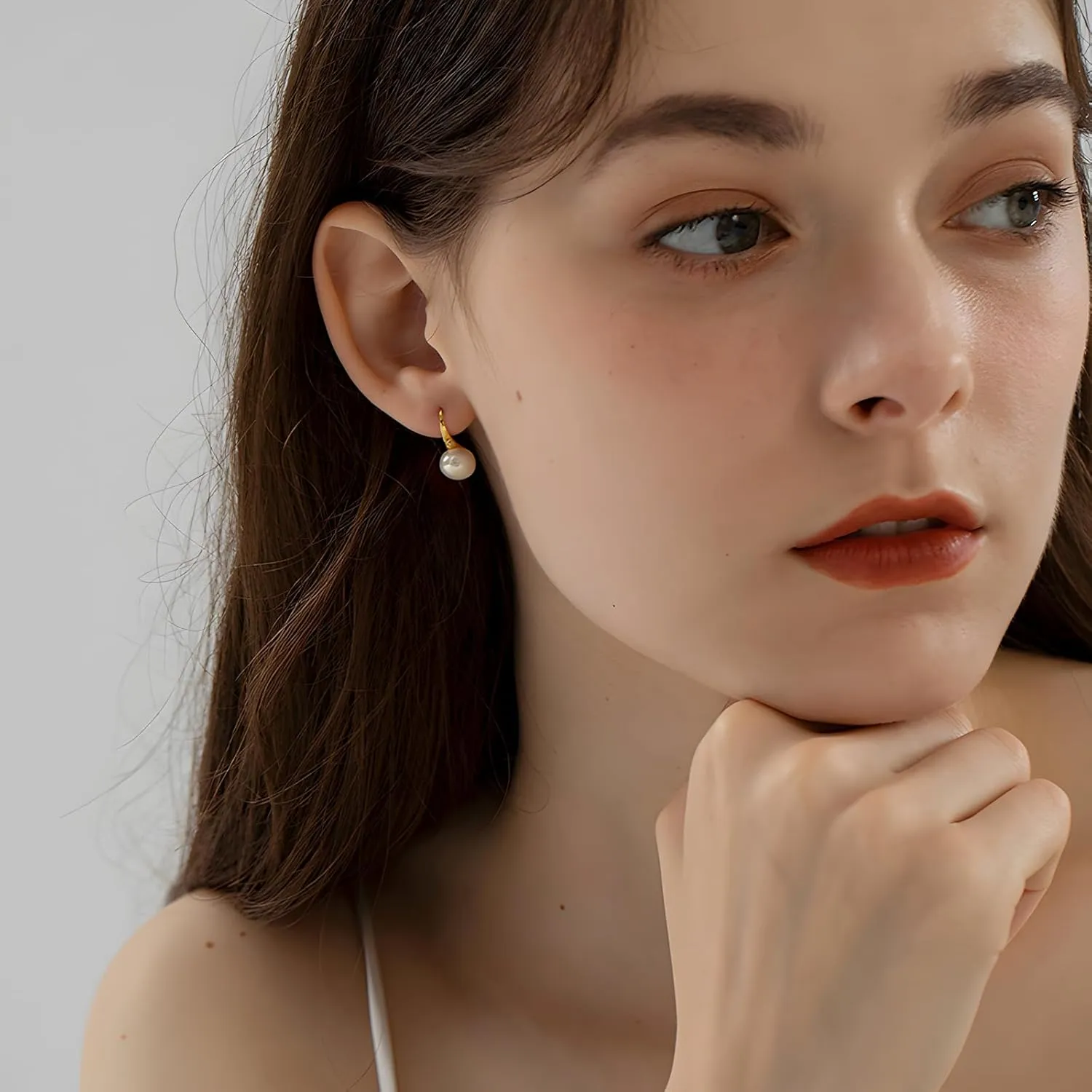 Pearl Earrings for Women Minimalist Pearl Drop Earrings Elegant Gold Leverback Pearl Dangle Earrings Wedding jewelry Bridesmaid Gifts