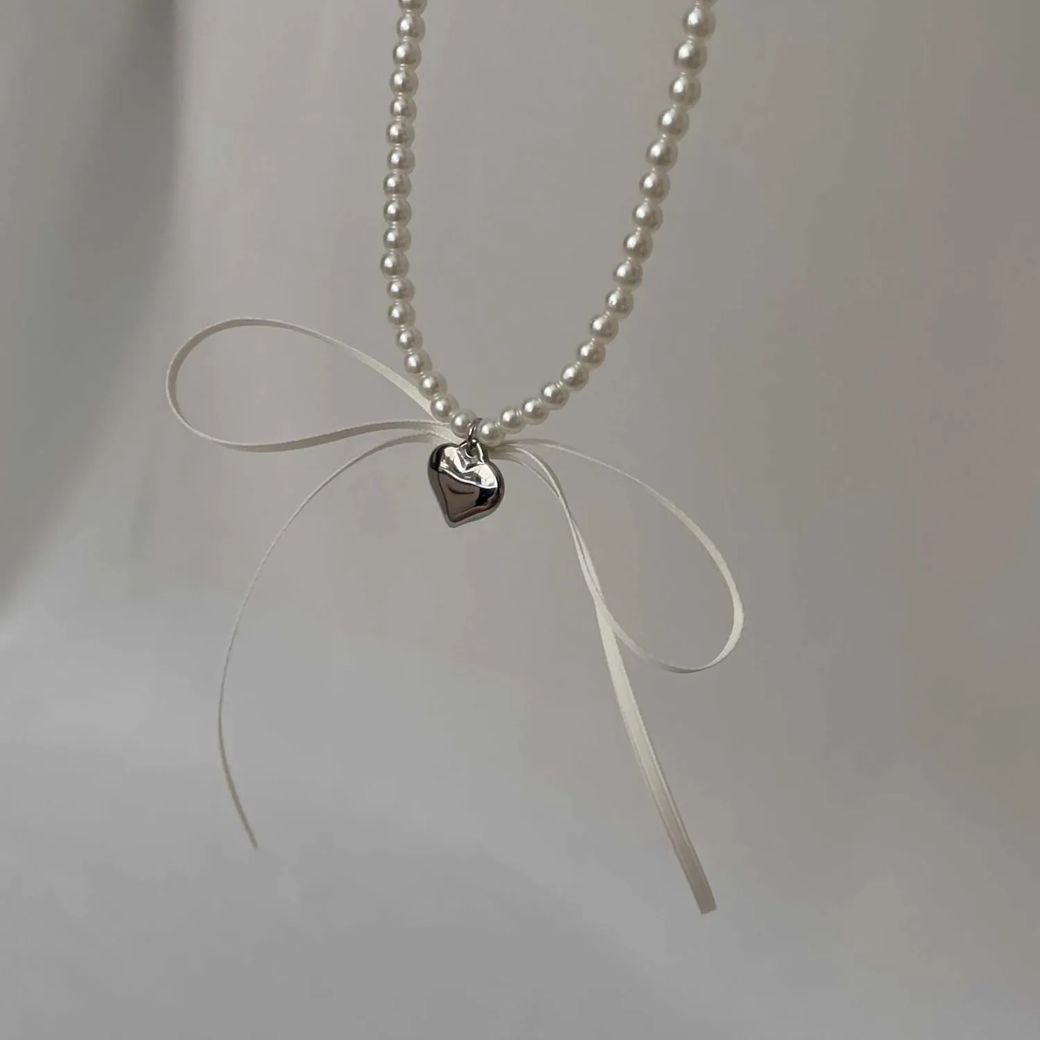 Pearl Ribbon Bow Choker Necklaces Y2k Coquette Pearl Necklace with Heart Bow Necklace for Women
