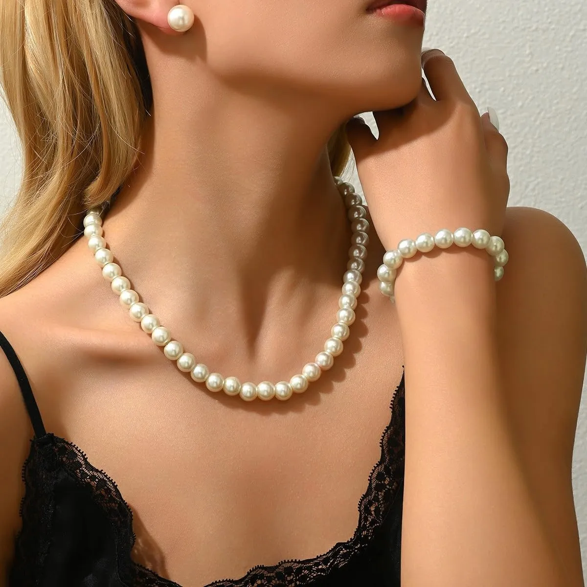 Q&D&S Chunky Pearl Necklace and Earring Set Big Faux Pearl Prom Jewelry Sets for Women Beaded Strand Bracelet Stud Earrings for Women Wedding