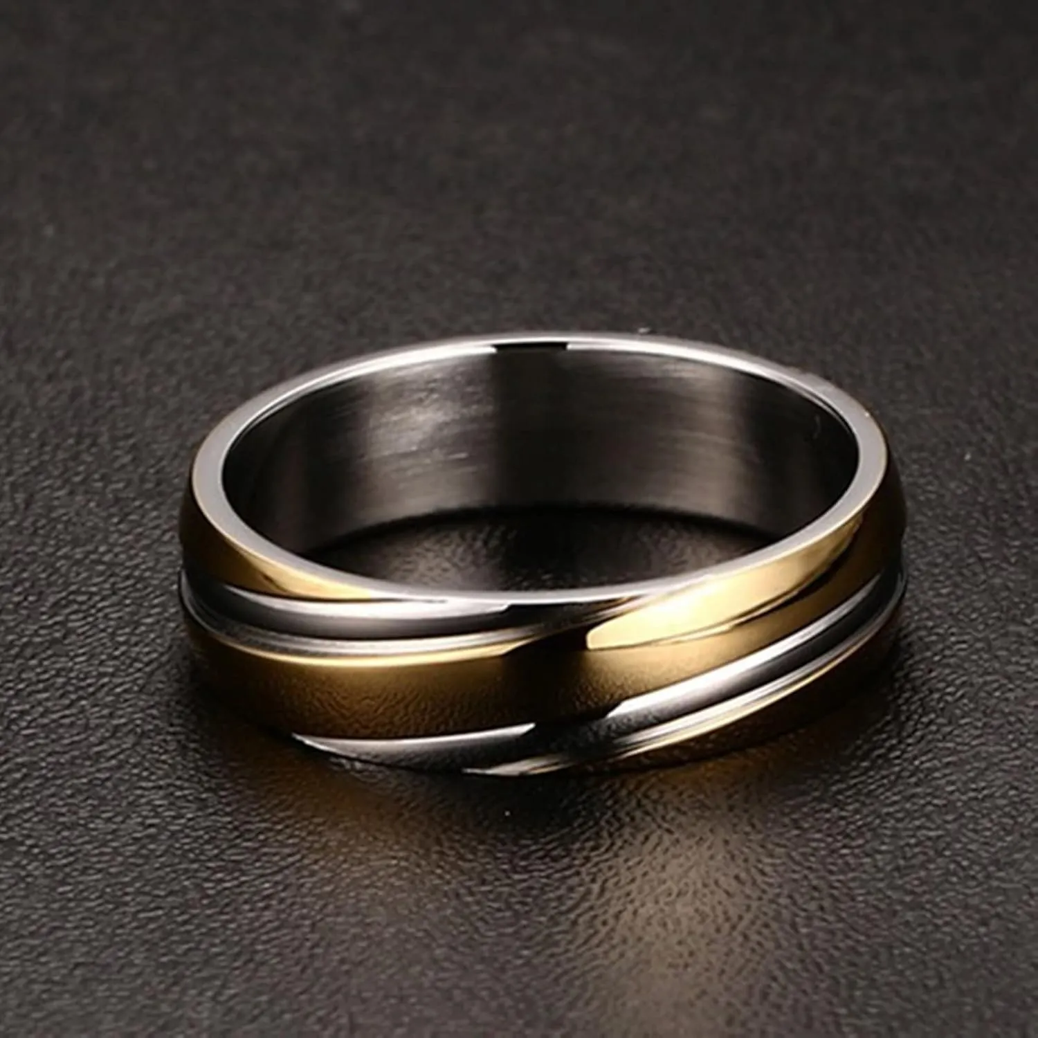 Wedding Ring for Men, Stainless Steel Rings for Men Gold Silver Ring 6mm Engagement Couple Rings