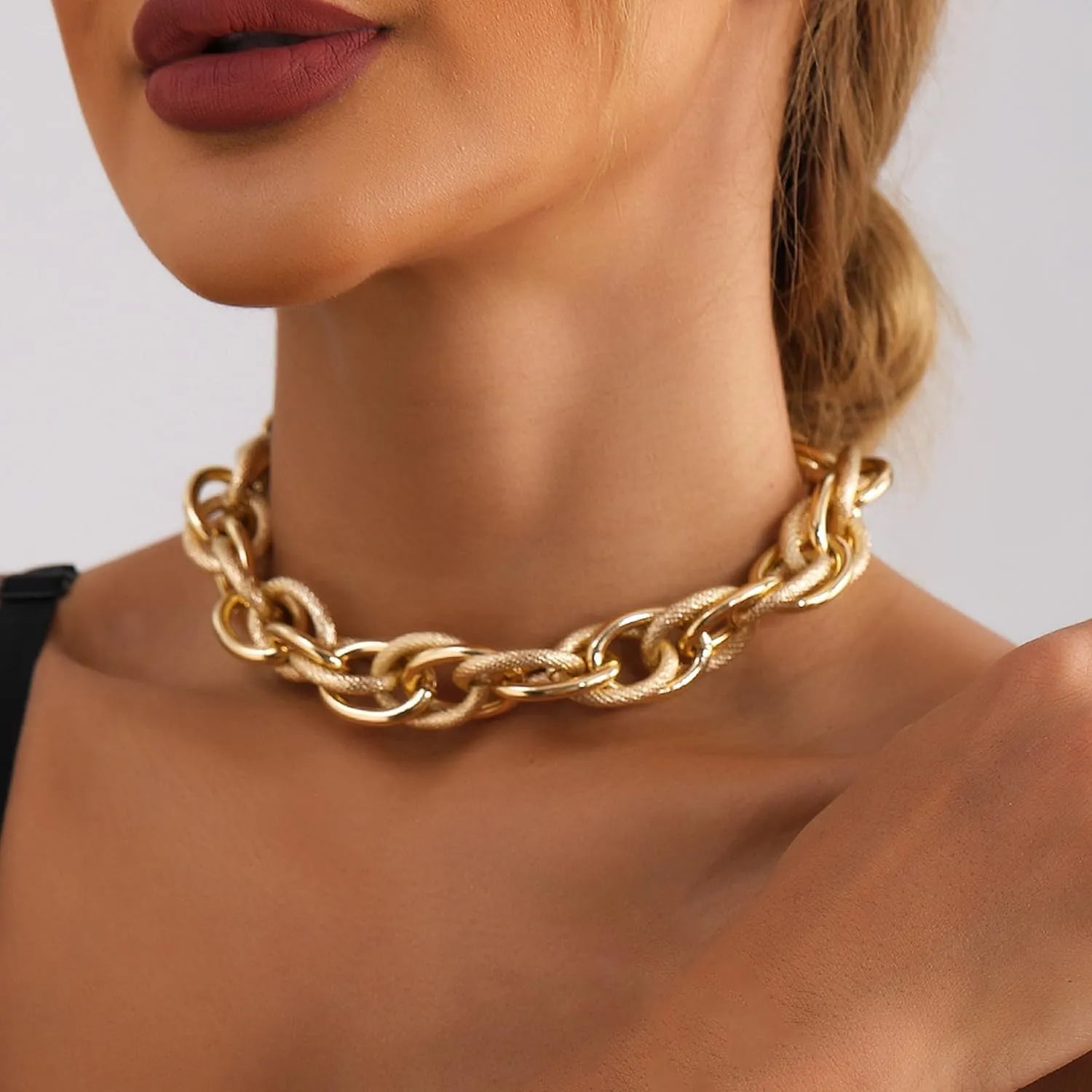 YOOESTORES82 Chunky Gold Cuban Chain Choker Necklaces,Trendy Punk Hip Hop Style Link Chain Necklaces,Dainty Exaggerated Accessories Jewelry Gifts for Women